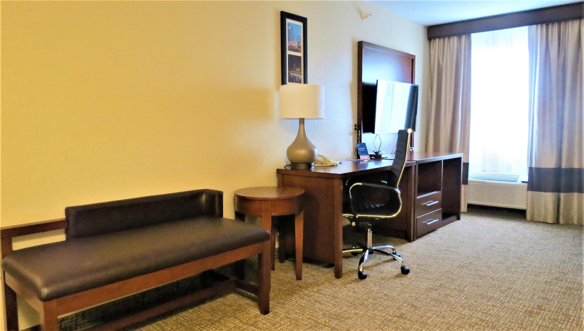 Comfort Inn & Suites Fairborn Near Wright Patterson Afb Exteriér fotografie