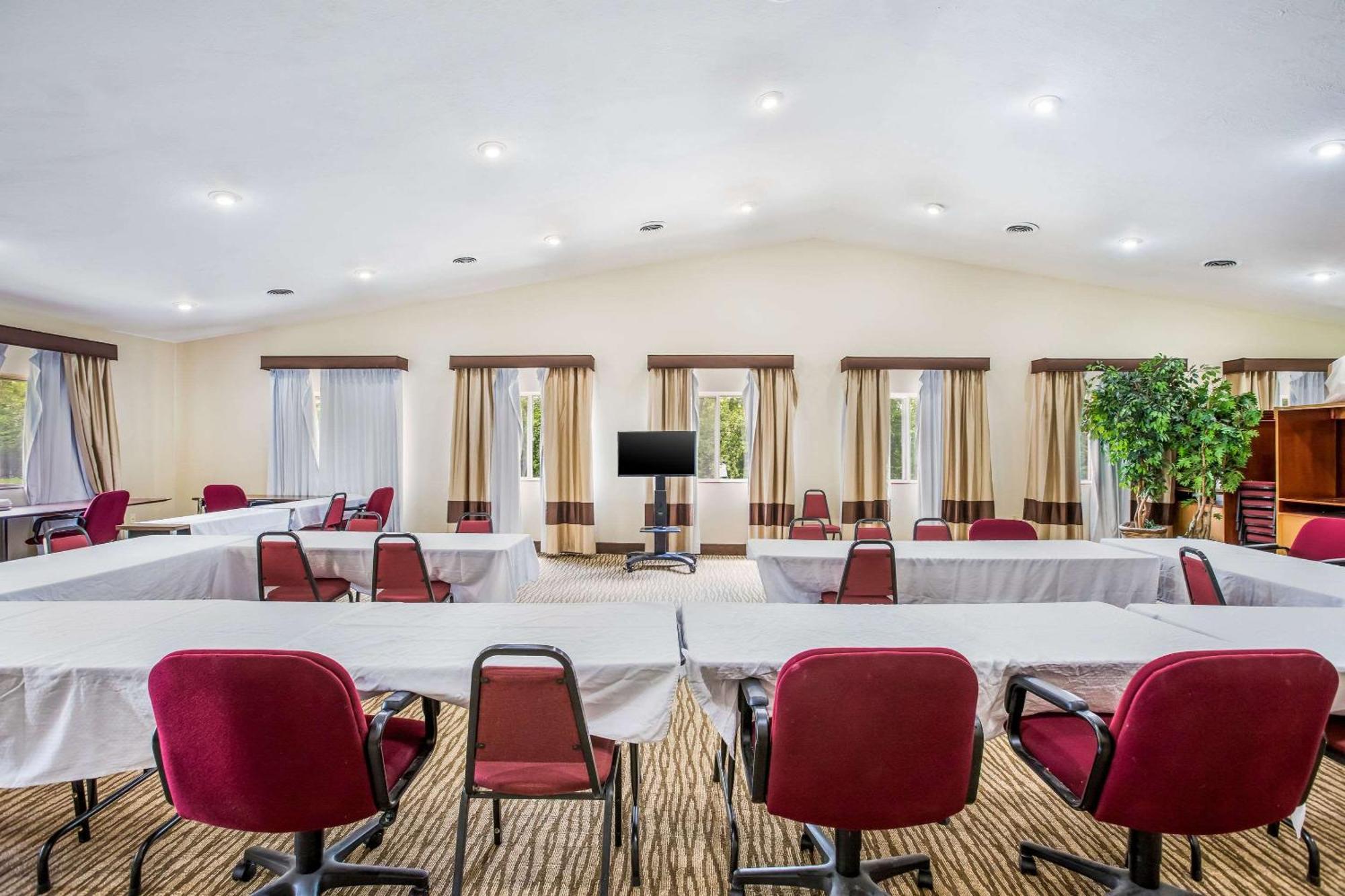 Comfort Inn & Suites Fairborn Near Wright Patterson Afb Exteriér fotografie