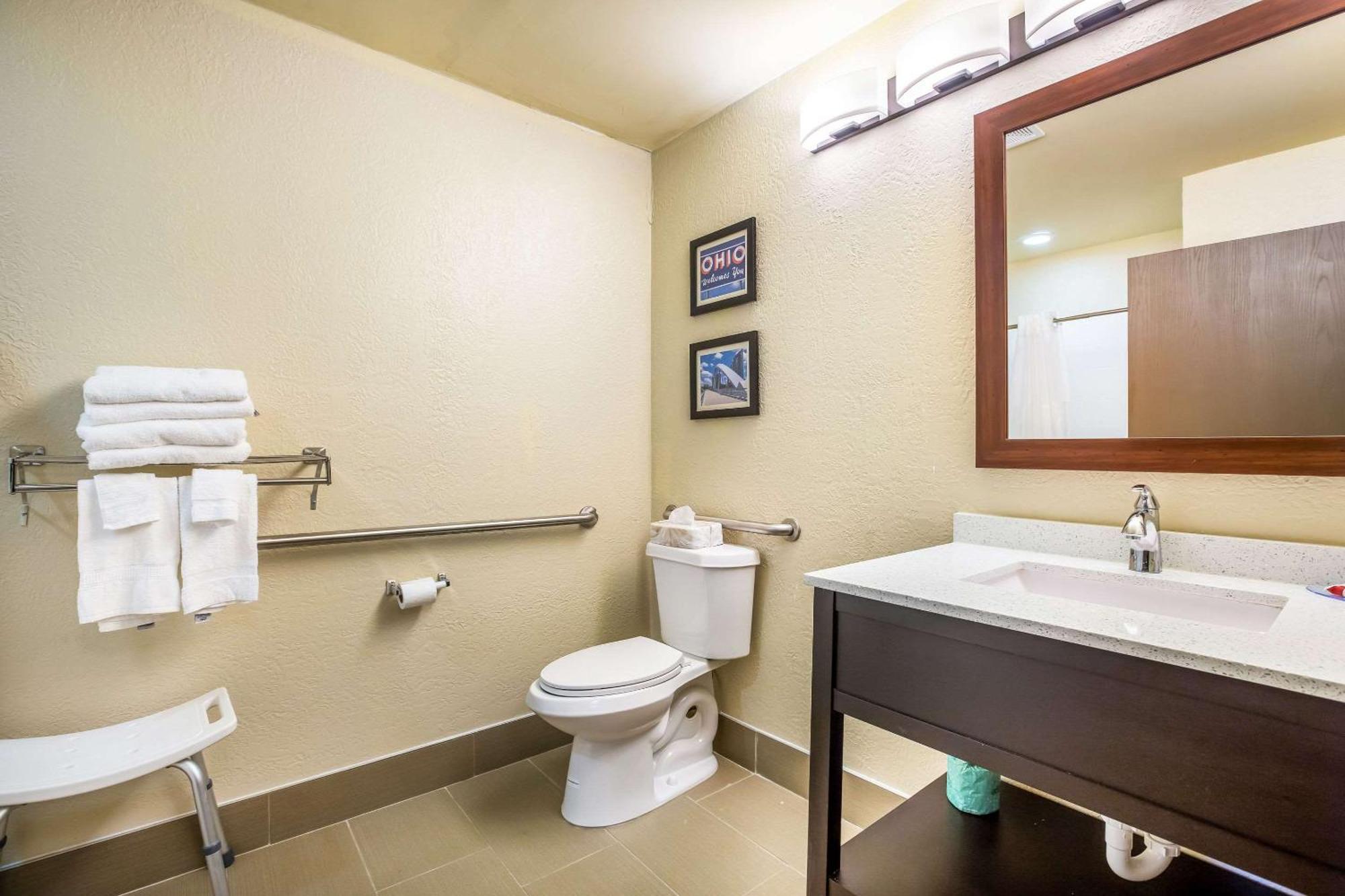 Comfort Inn & Suites Fairborn Near Wright Patterson Afb Exteriér fotografie