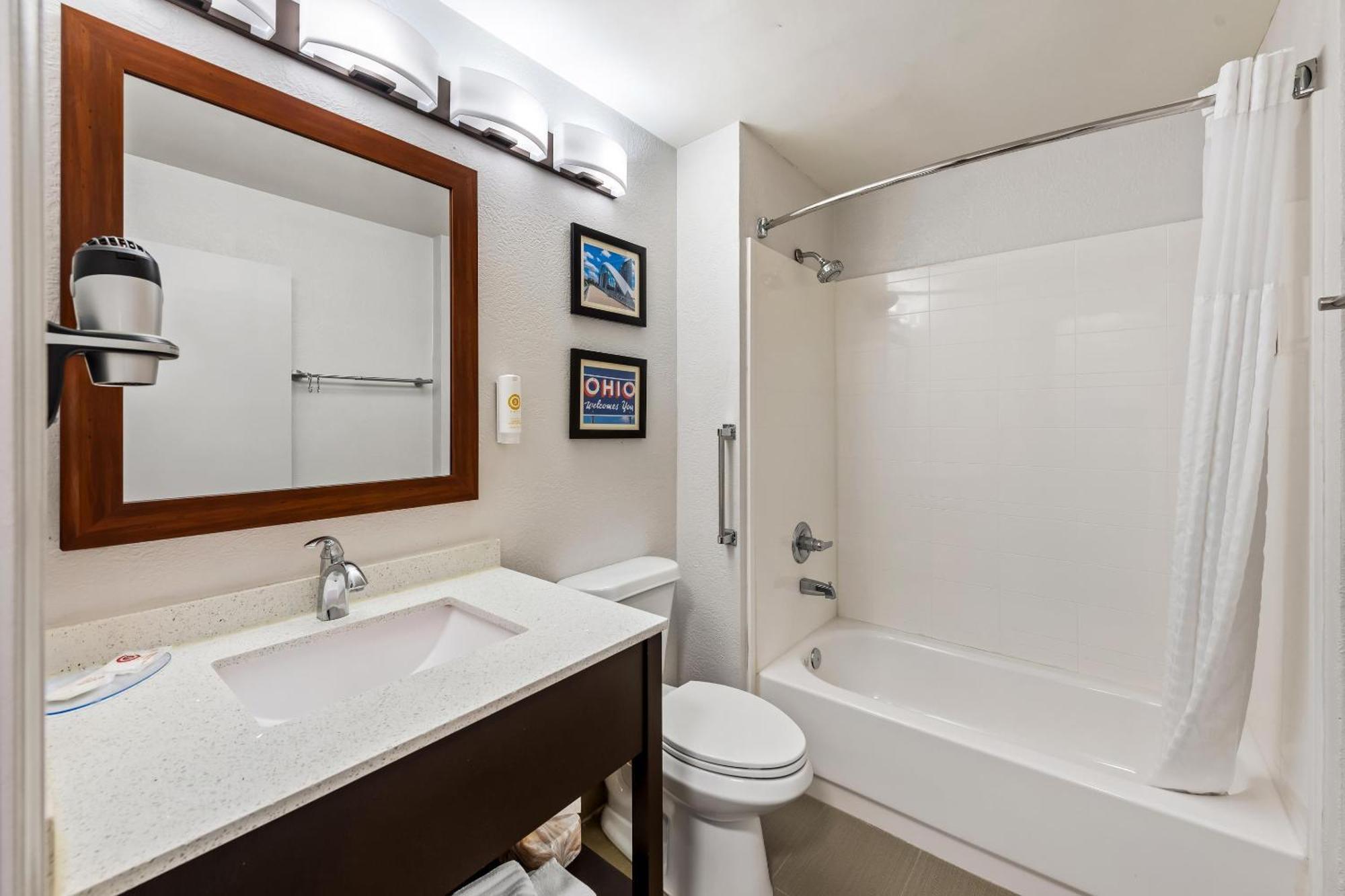 Comfort Inn & Suites Fairborn Near Wright Patterson Afb Exteriér fotografie